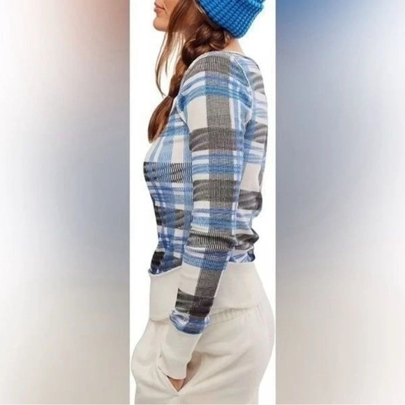 NWT Free People Movement Tees Top Long Sleeve Blue White Size M - Picture 11 of 12